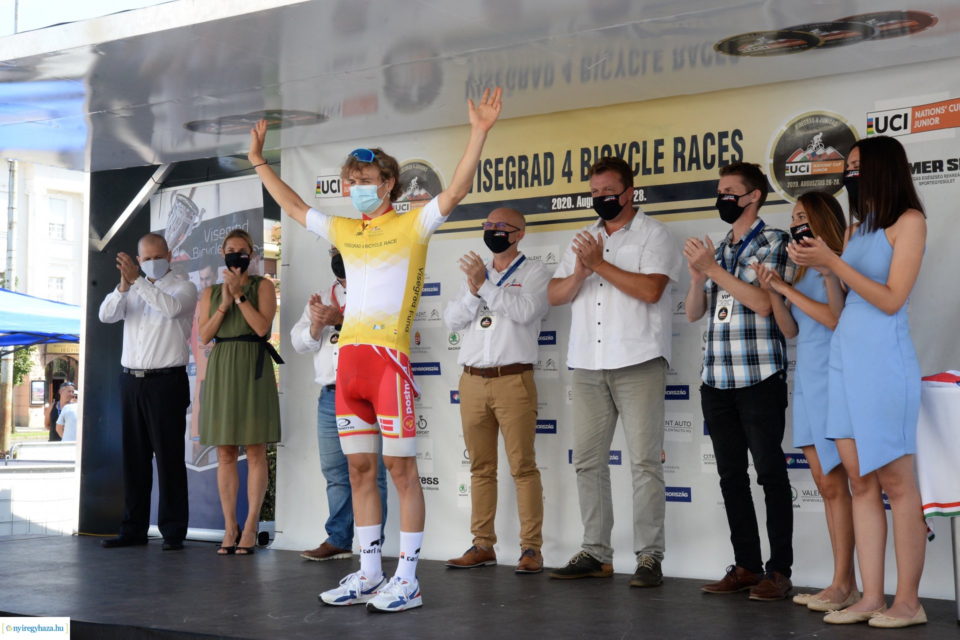 V4 Junior Világkupa  - kerékpárosok a belvárosban