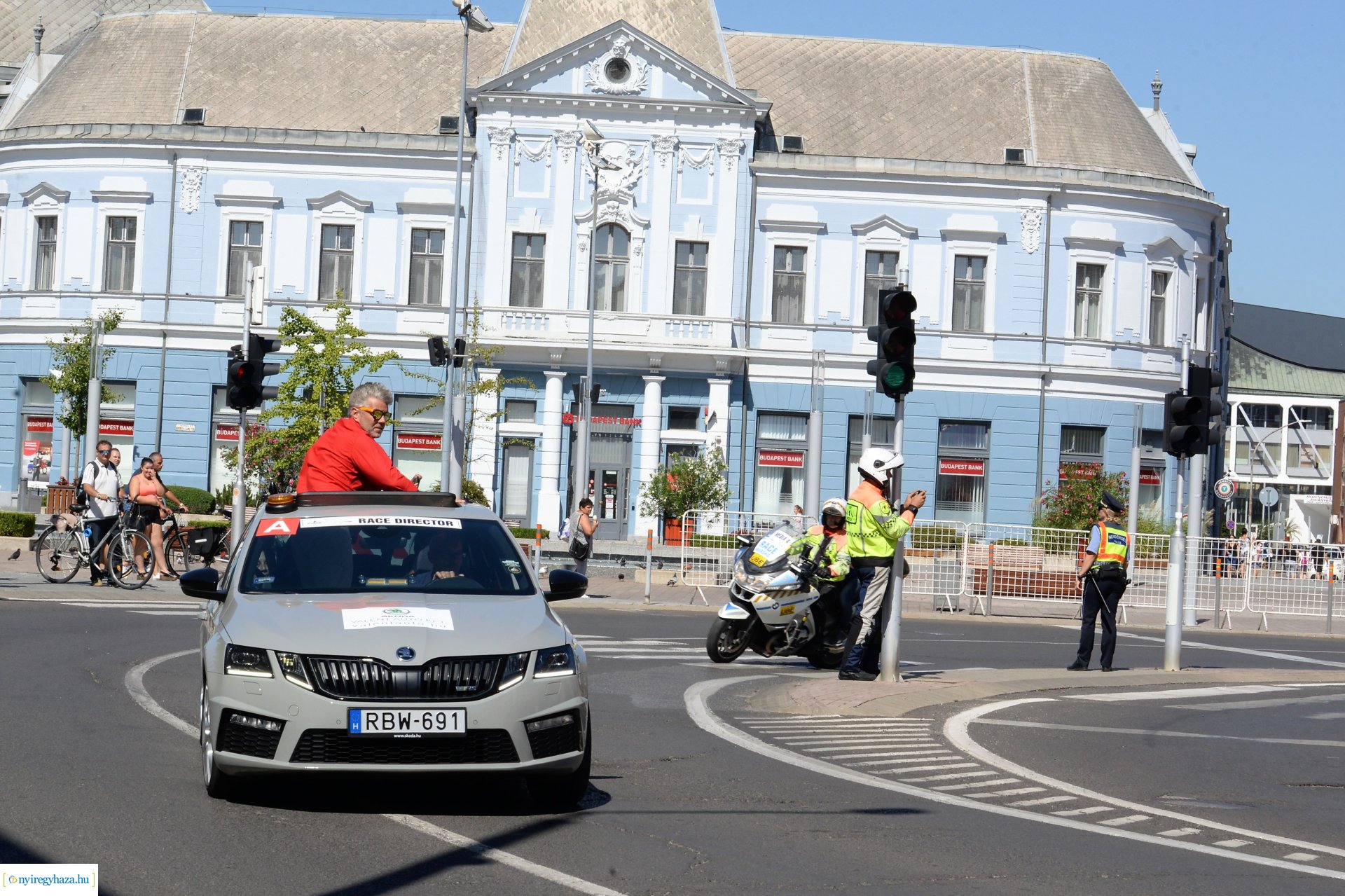 V4 Junior Világkupa  - kerékpárosok a belvárosban