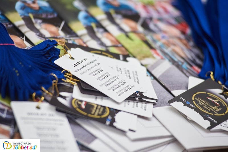 V4 Special Series beharangozó