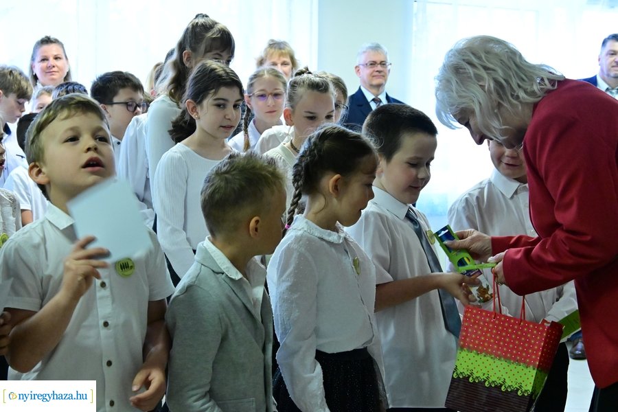 Váci emlékezés a Váci Mihály iskolában