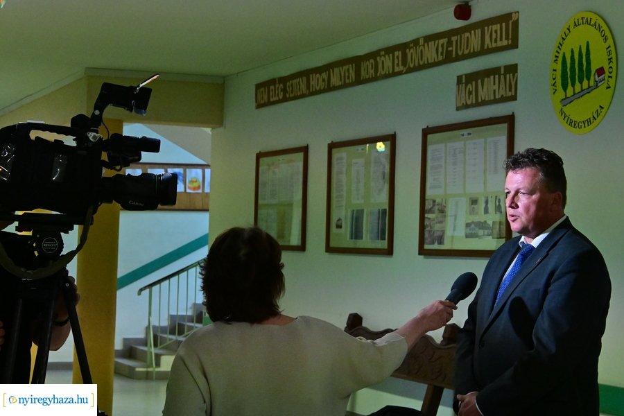 Váci emlékezés a Váci Mihály iskolában