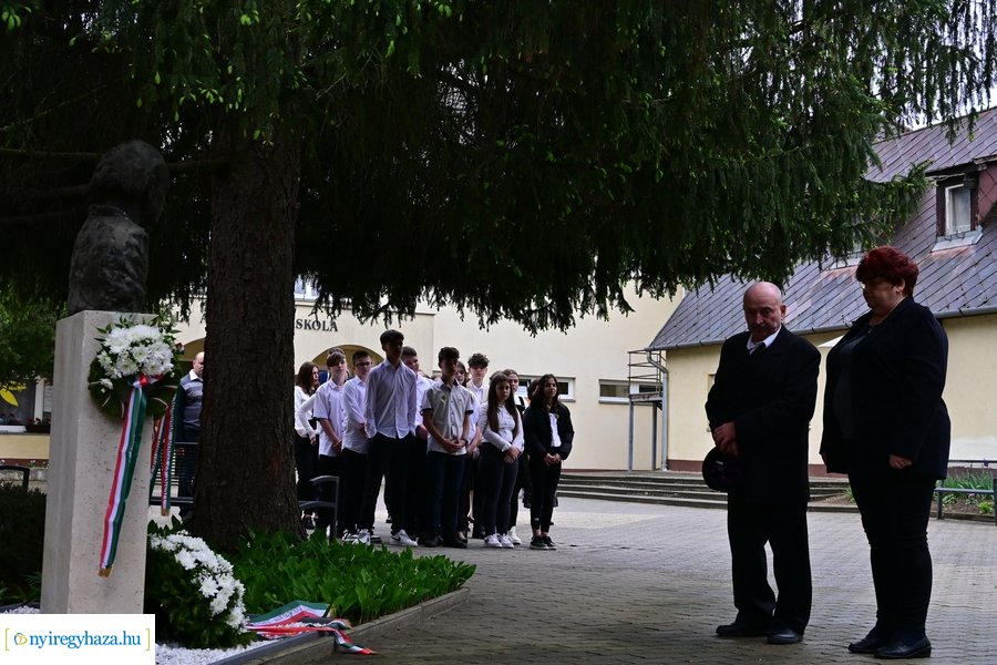 Váci emlékezés a Váci Mihály iskolában