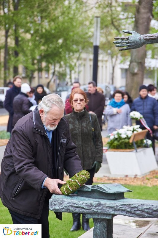 Váci Mihályra emlékeztek