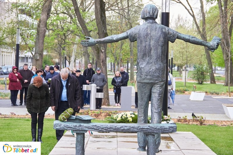 Váci Mihályra emlékeztek