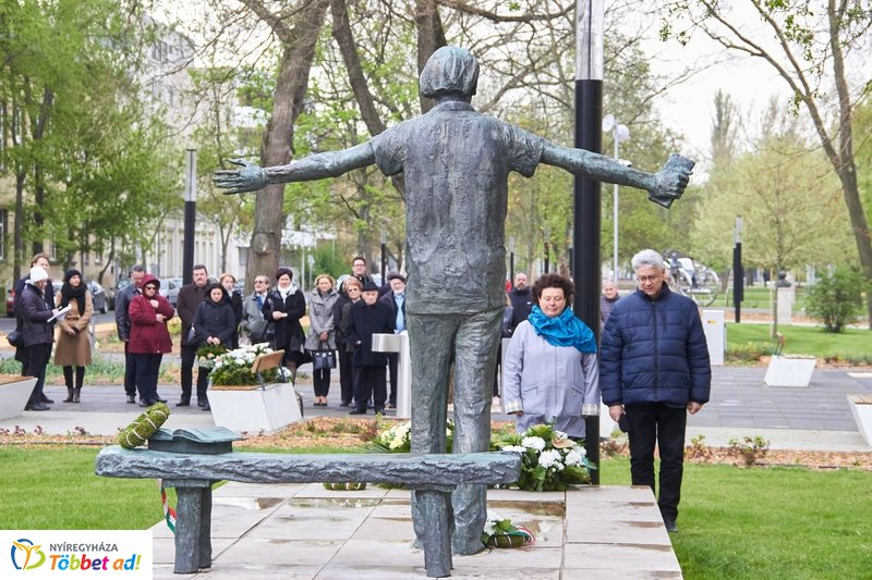 Váci Mihályra emlékeztek