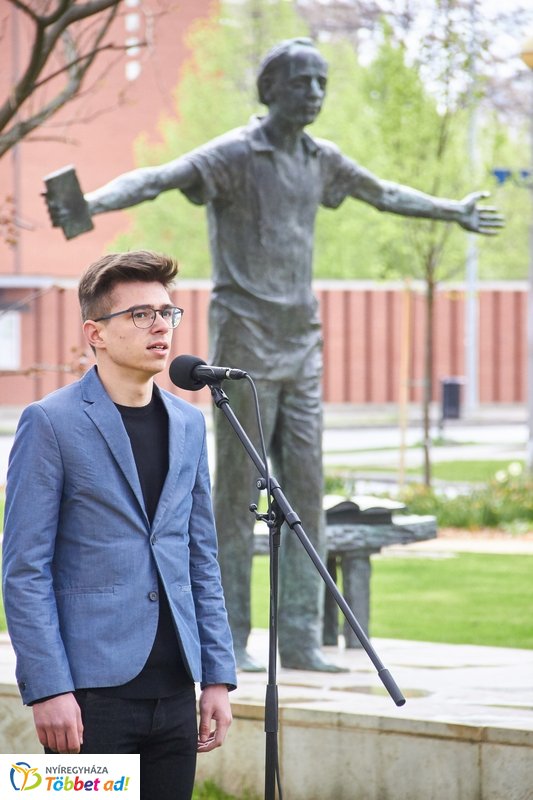 Váci Mihályra emlékeztek