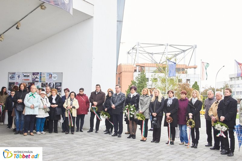 Váci Mihályra emlékeztek