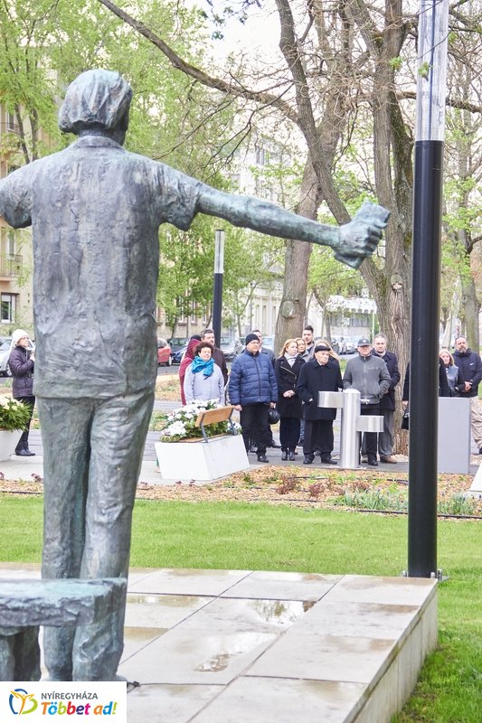 Váci Mihályra emlékeztek