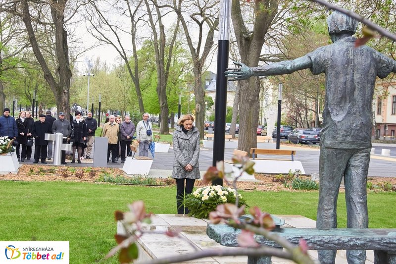 Váci Mihályra emlékeztek