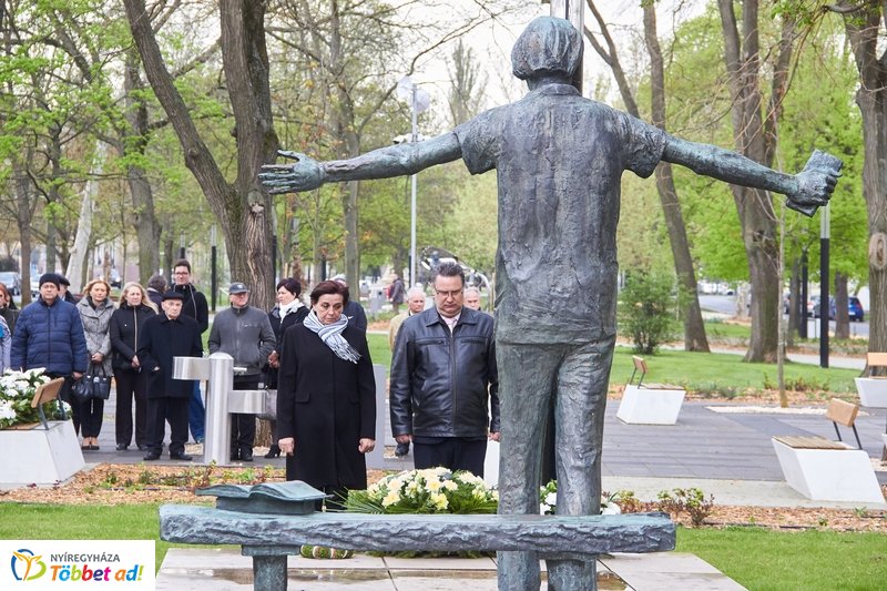 Váci Mihályra emlékeztek