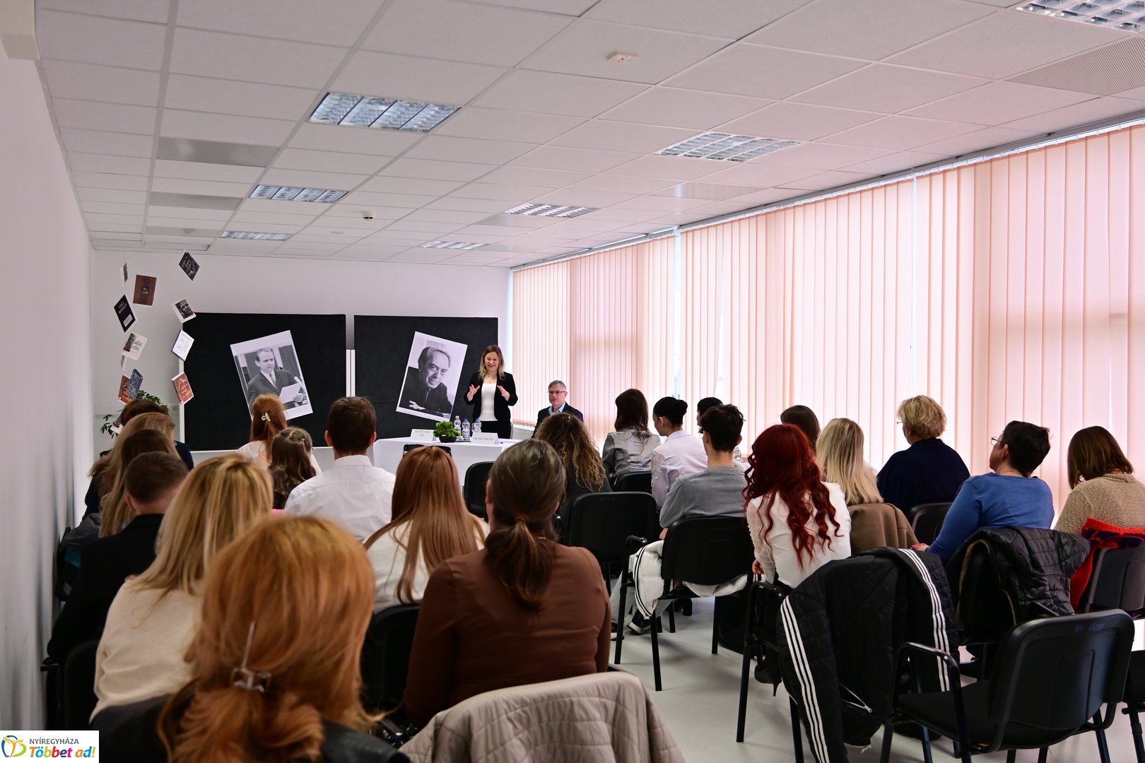 Váci szavalóverseny a kulturális központban - 2026