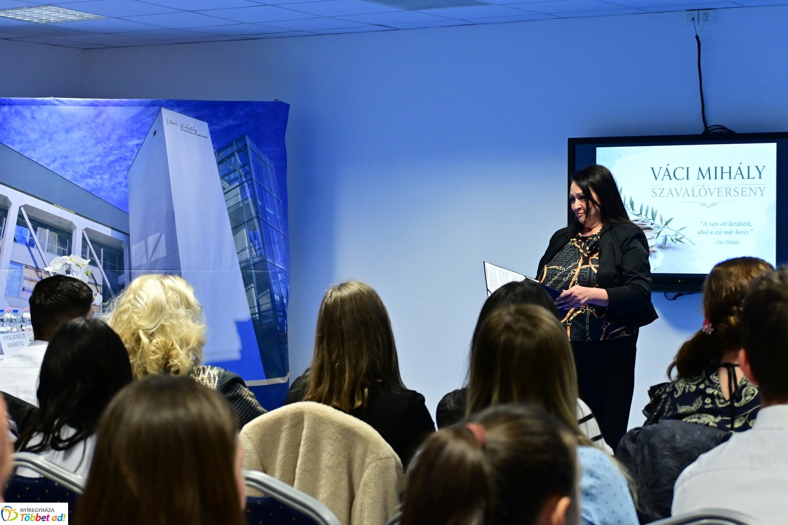 Váci szavalóverseny a kulturális központban - 2026