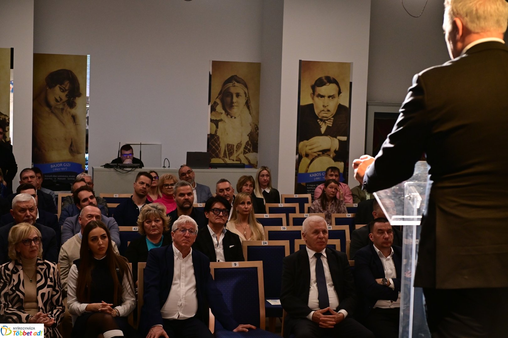 Vállalkozásfejlesztési előadás a Színdbádban 2026 februárjában