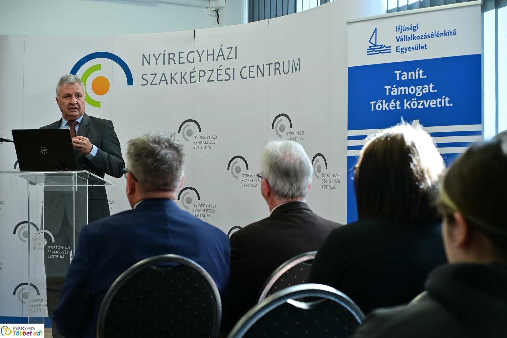 Vállalkozásismereti Roadshow 2025