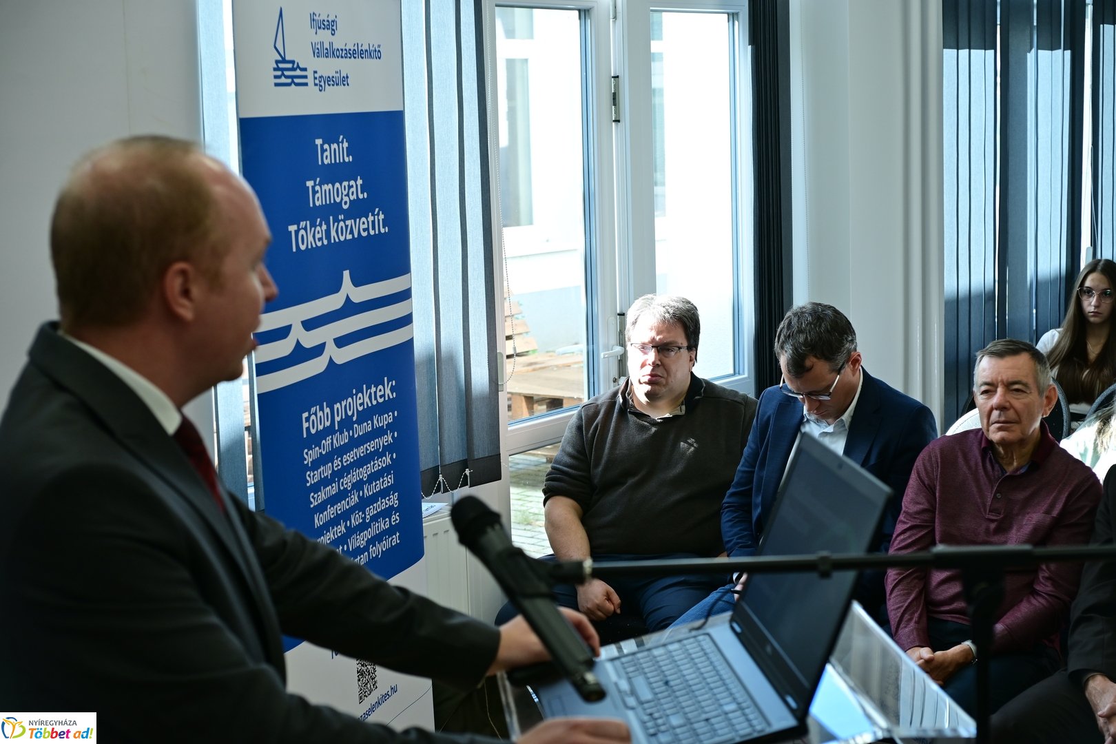 Vállalkozásismereti Roadshow 2025