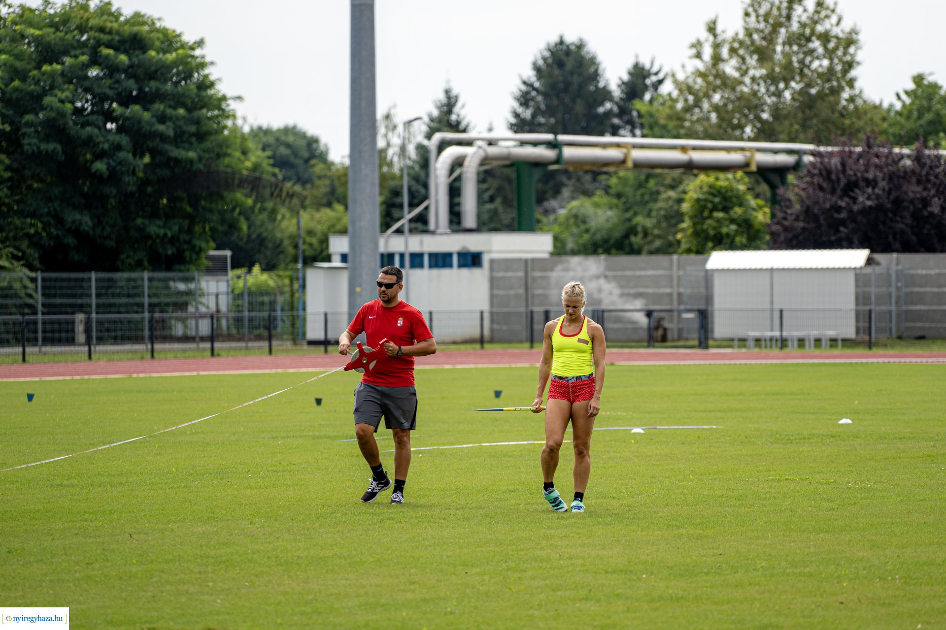 Válogatott sportolók mellett amerikai atléta is Nyíregyházán készül a VB-re