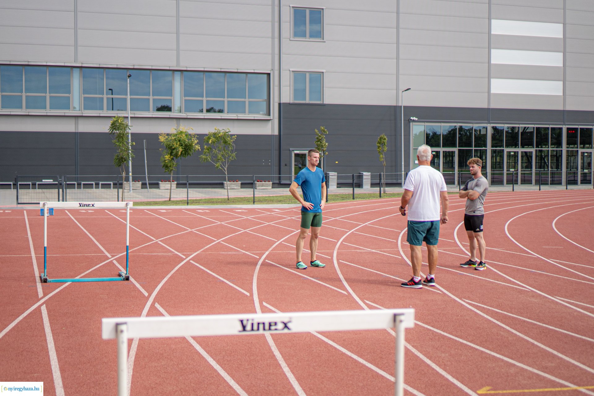 Válogatott sportolók mellett amerikai atléta is Nyíregyházán készül a VB-re