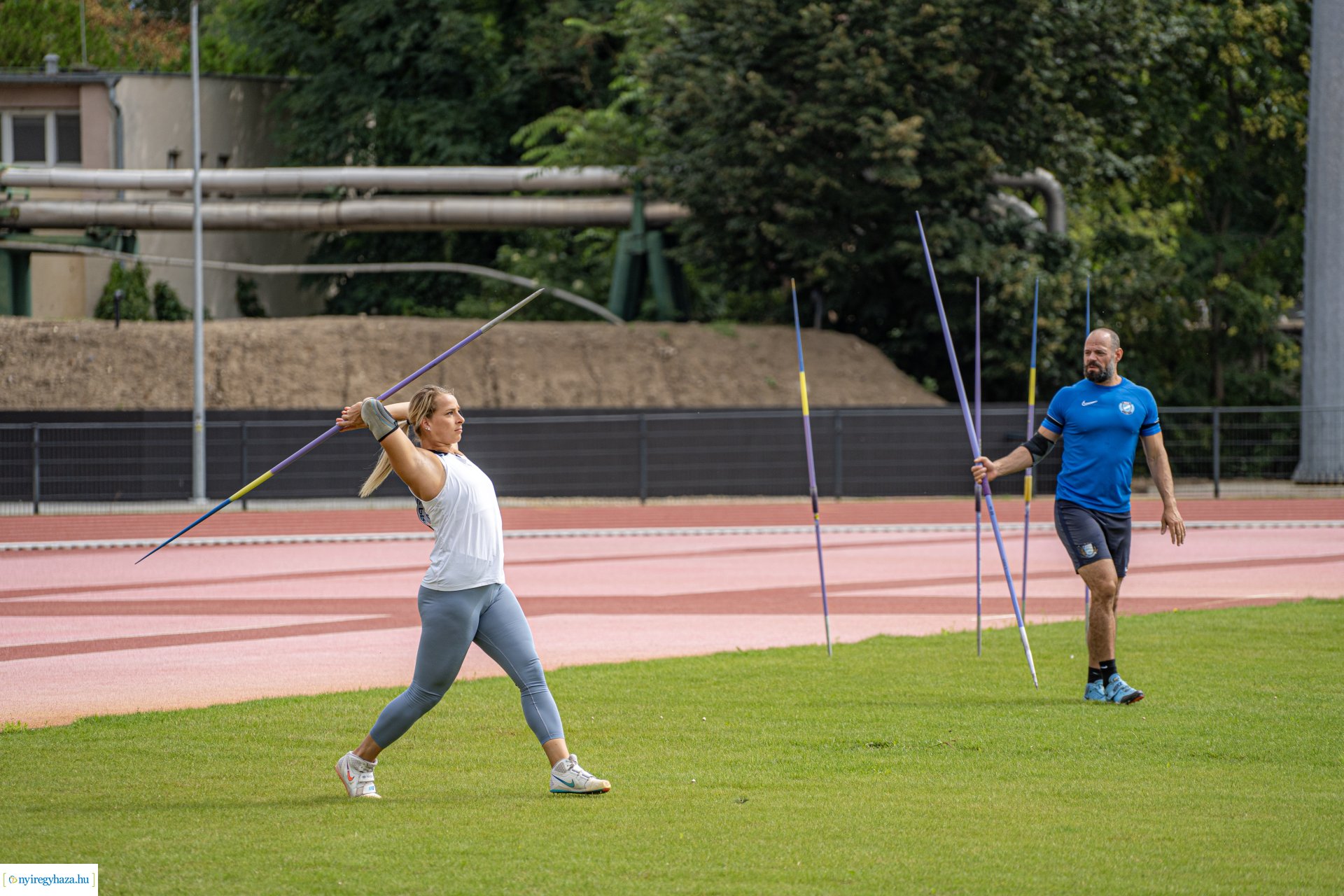 Válogatott sportolók mellett amerikai atléta is Nyíregyházán készül a VB-re