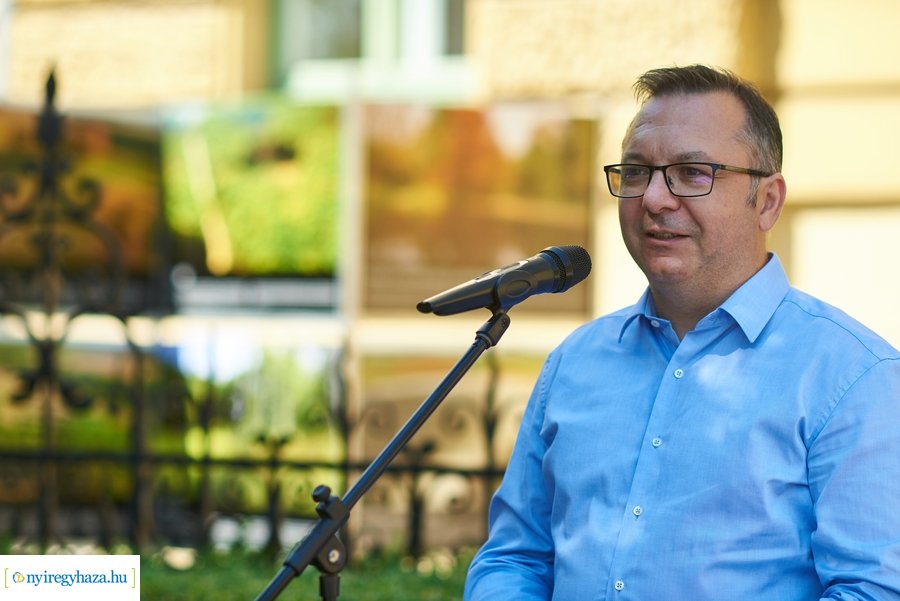 Vándor fotókiállítás megnyitó a Megyeházán