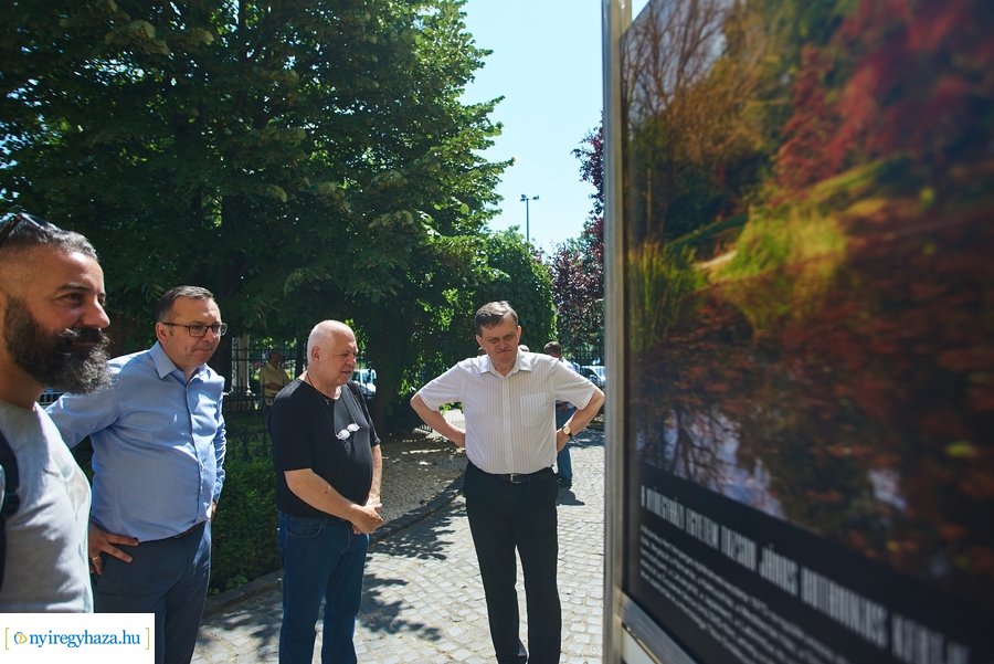 Vándor fotókiállítás megnyitó a Megyeházán
