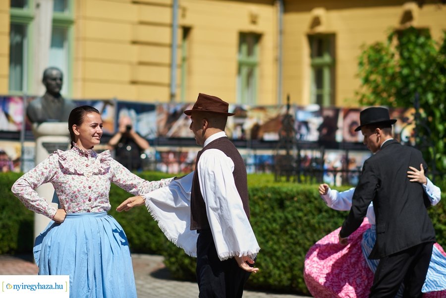 Vándor fotókiállítás megnyitó a Megyeházán