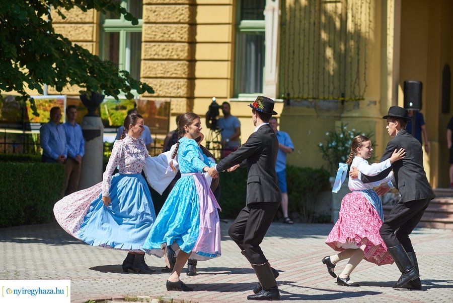Vándor fotókiállítás megnyitó a Megyeházán