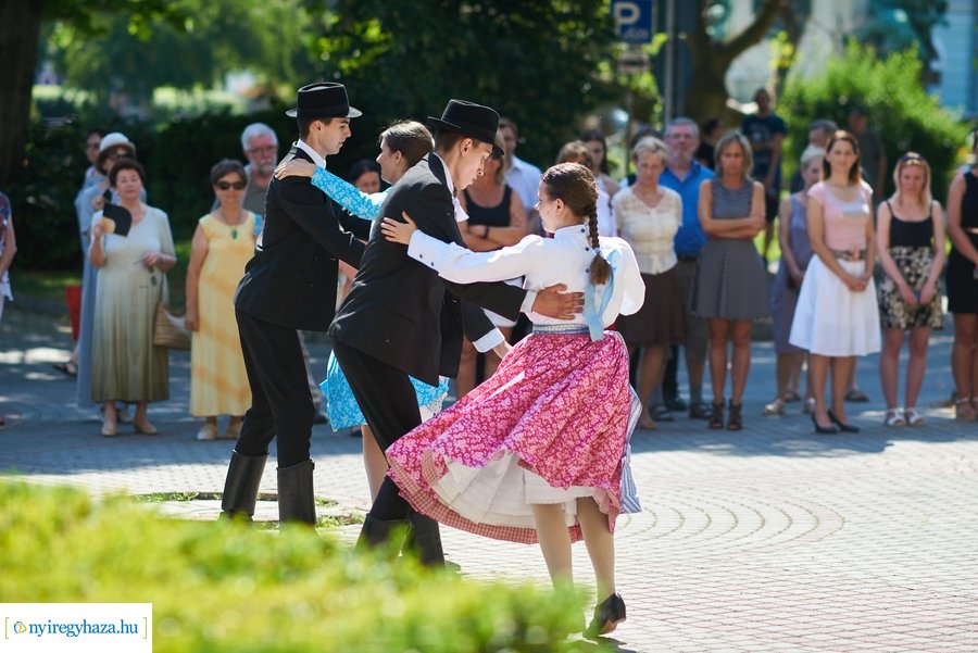 Vándor fotókiállítás megnyitó a Megyeházán