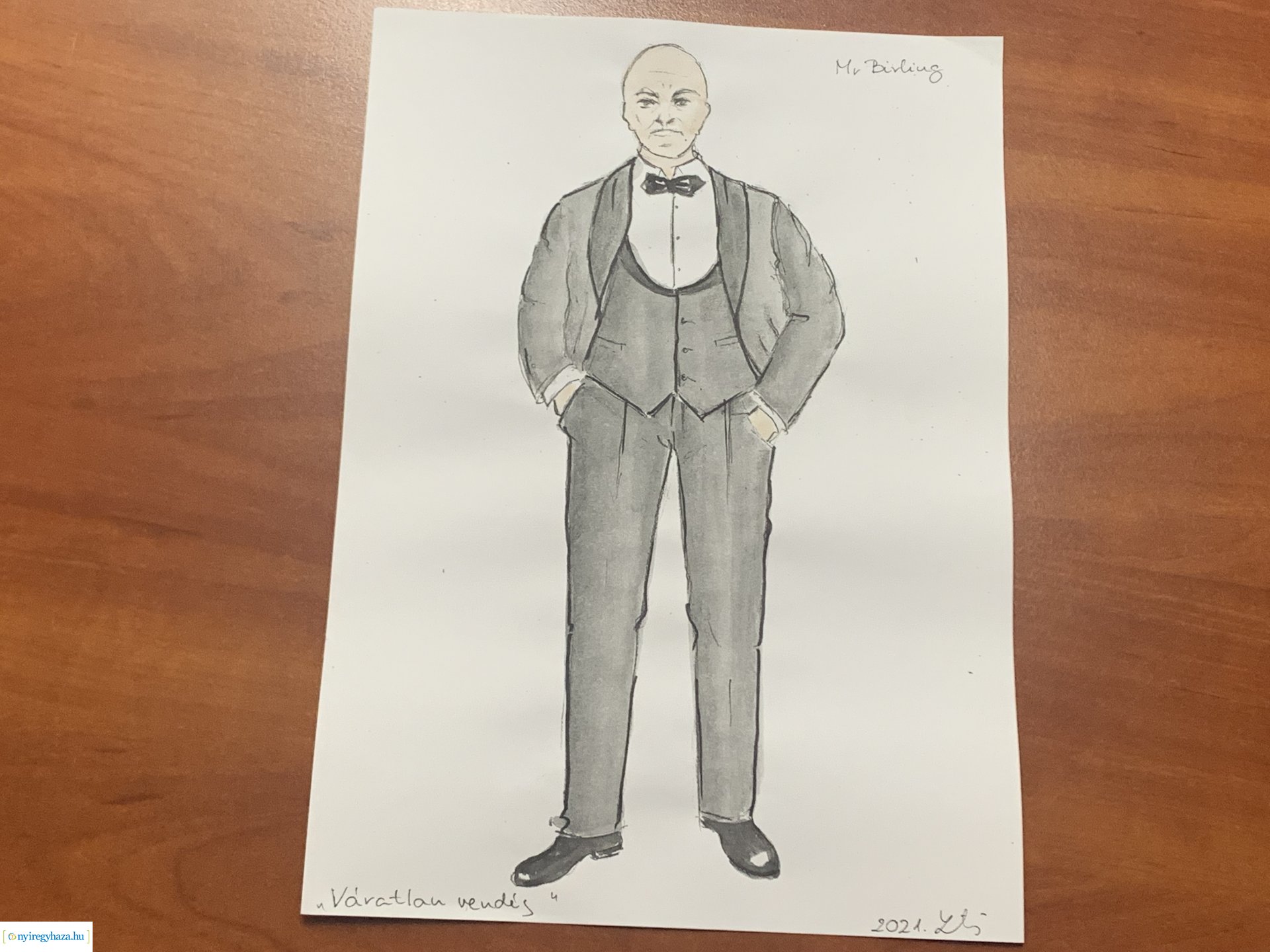 Váratlan vendég díszlet- és jelmezterv elfogadás