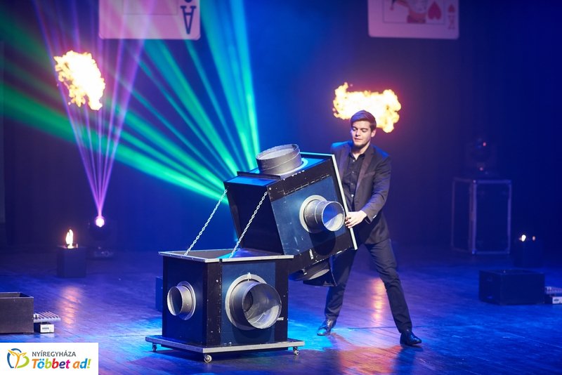Varázslat a Váci Mihály Kulturális Központban
