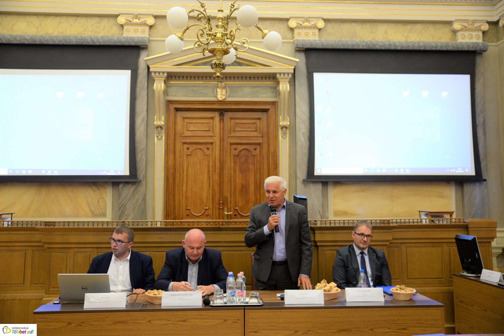 Városháza CIC/NEA fórum