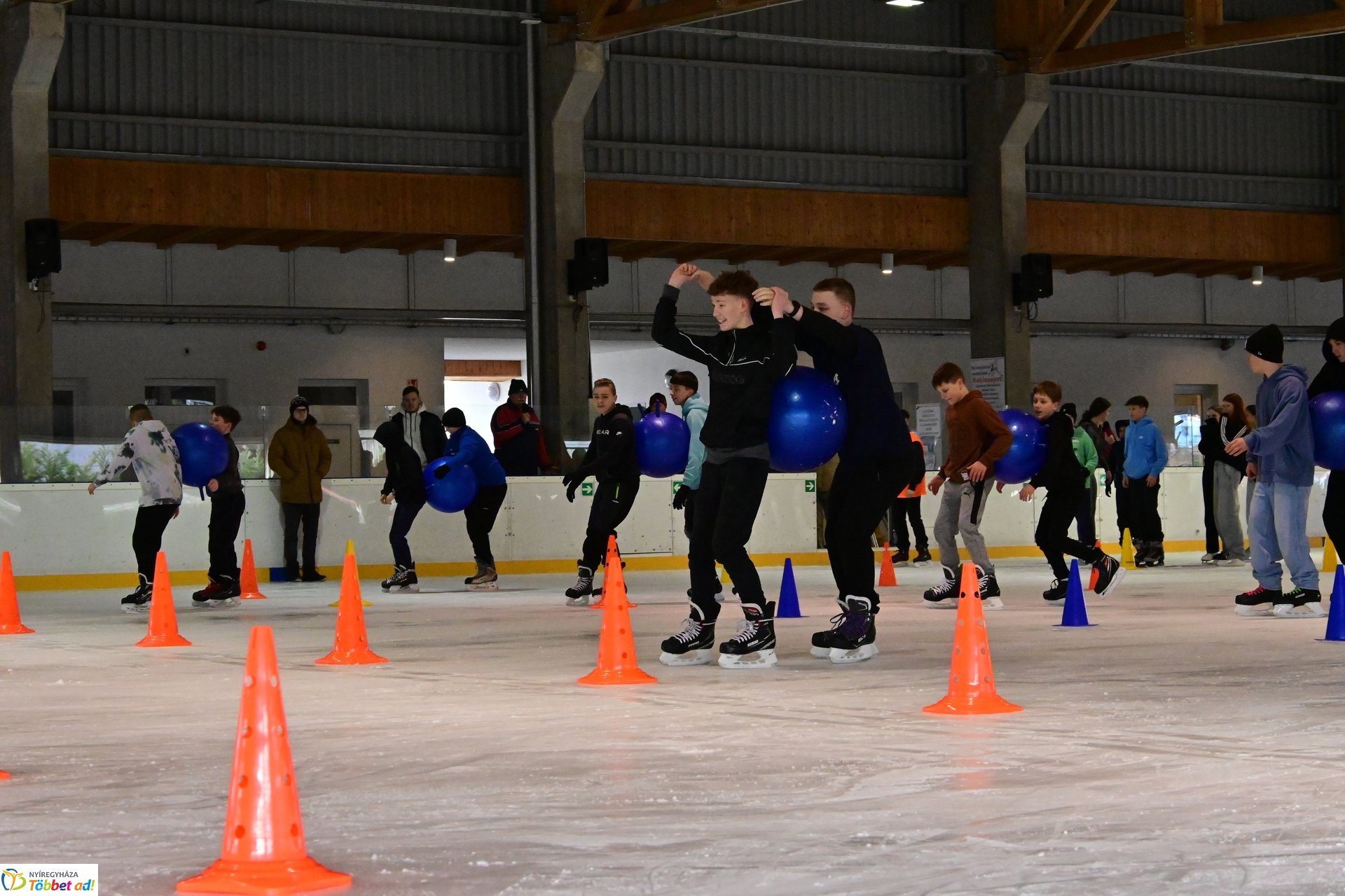 Városi Jégtusa a Városi Jégpályán - 2025