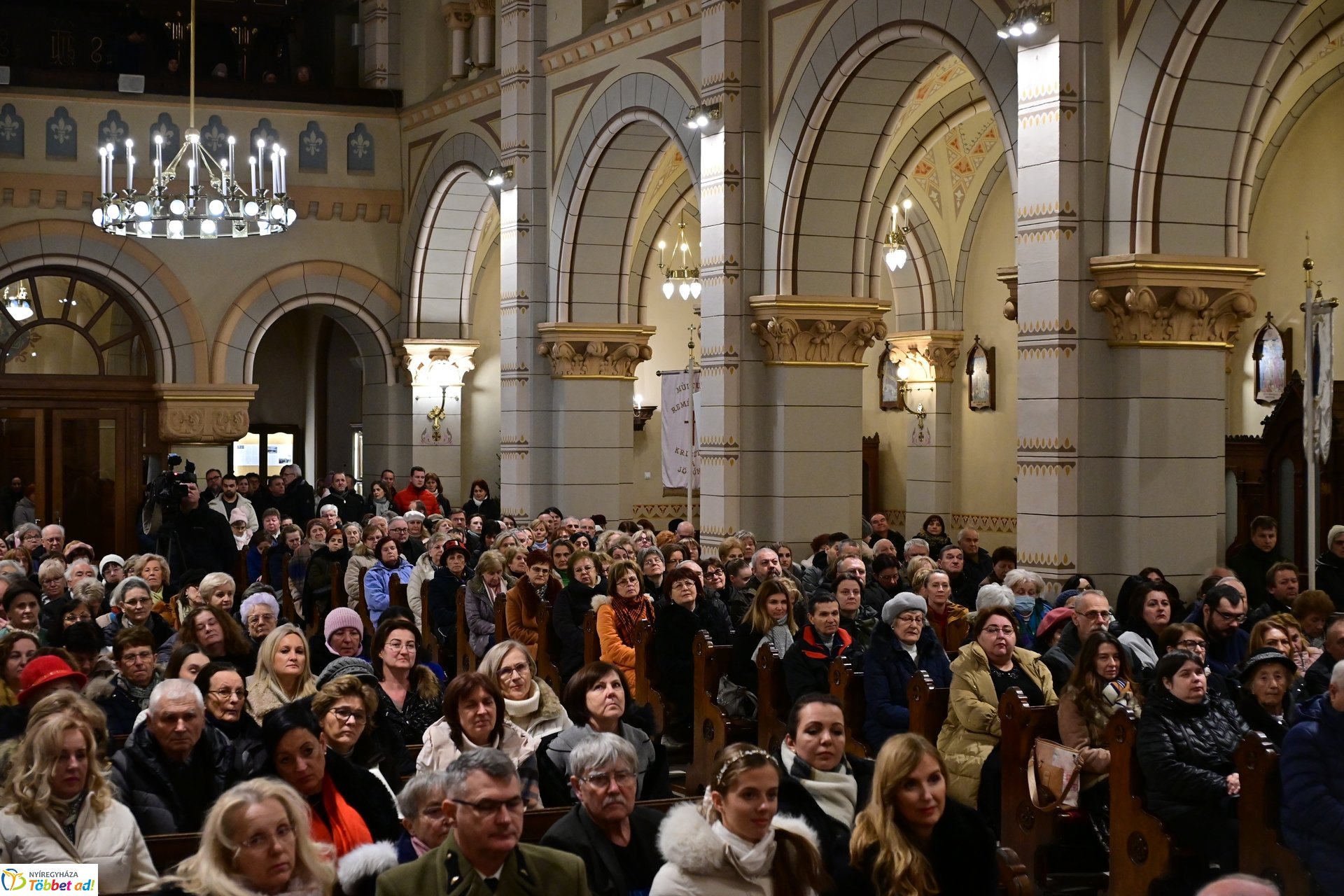 Városi Karácsonyi Hangverseny a Magyarok Nagyasszonya-társszékesegyházban 2024