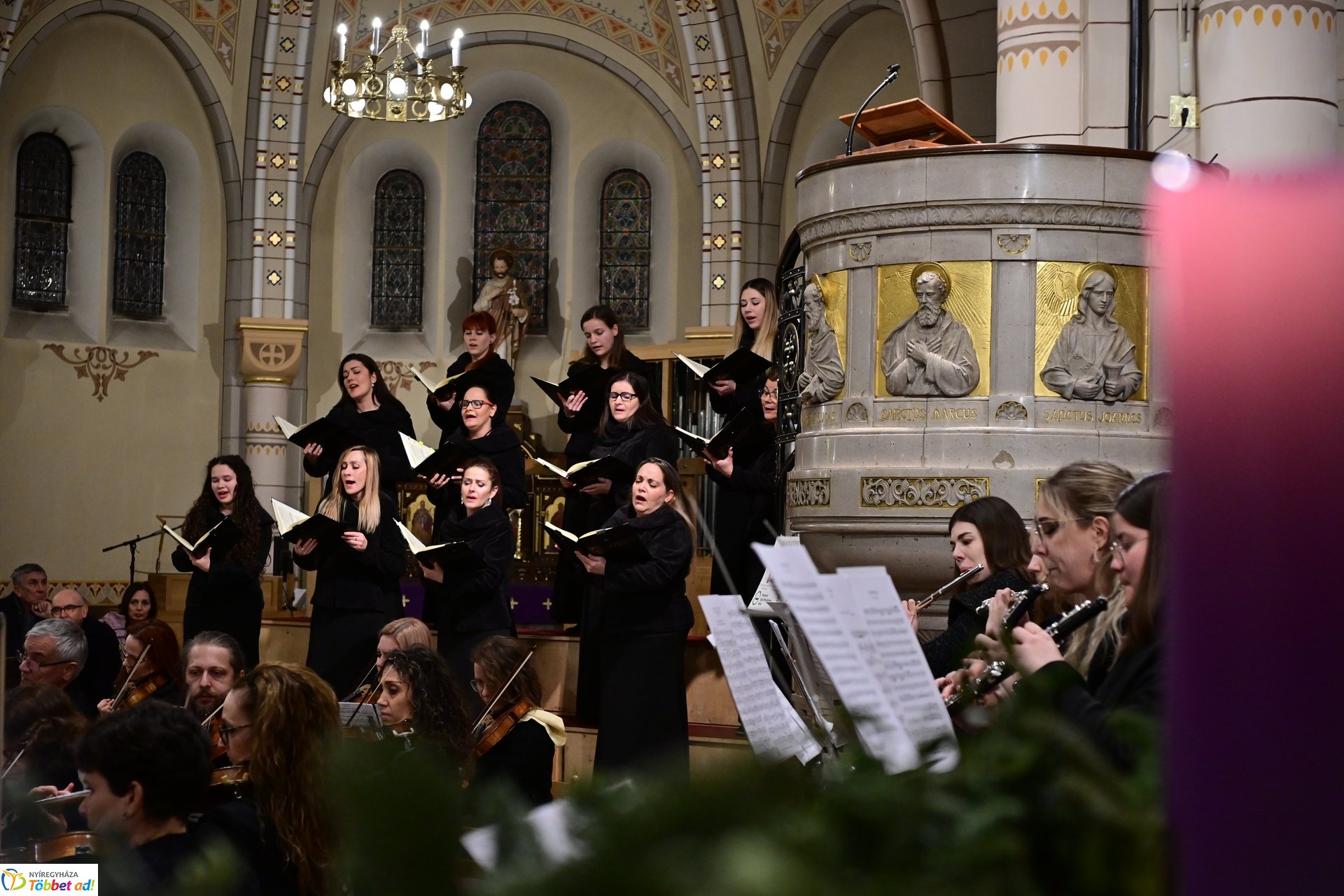 Városi Karácsonyi Hangverseny a Magyarok Nagyasszonya-társszékesegyházban 2024