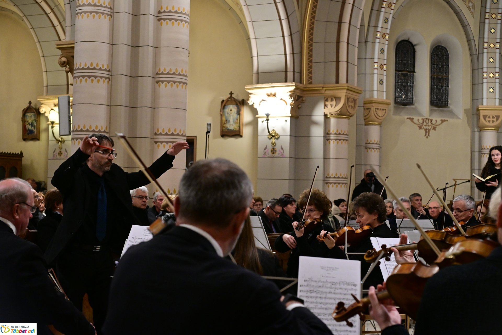 Városi Karácsonyi Hangverseny a Magyarok Nagyasszonya-társszékesegyházban 2024