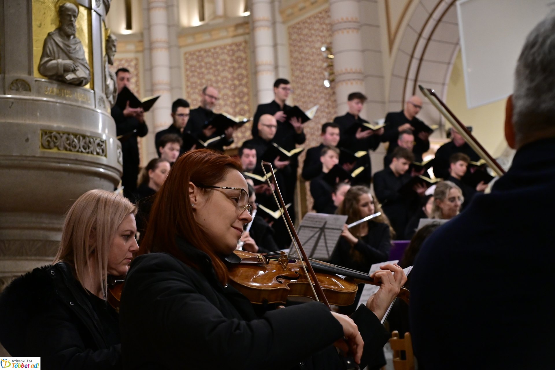 Városi Karácsonyi Hangverseny a Magyarok Nagyasszonya-társszékesegyházban 2024