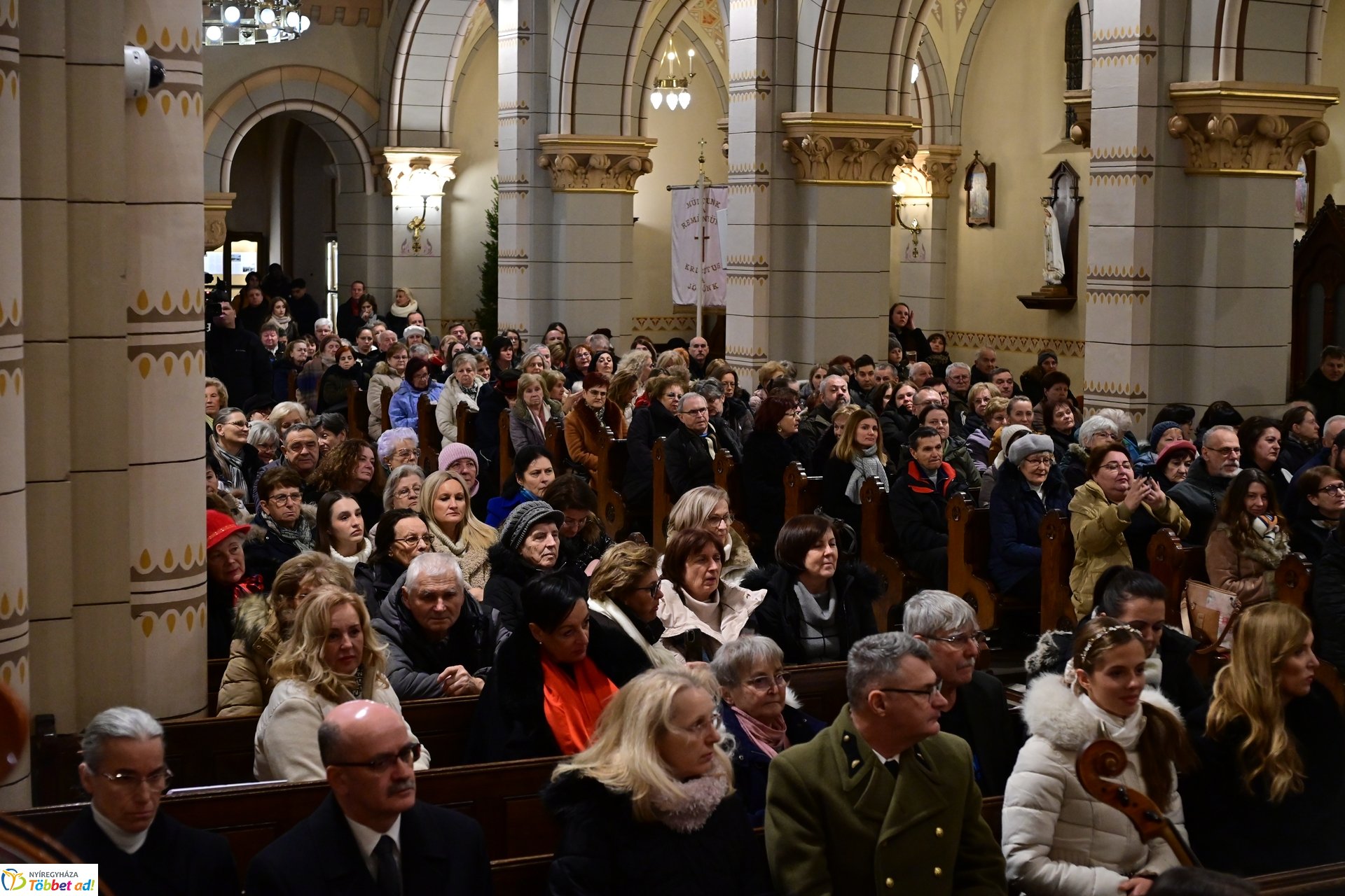 Városi Karácsonyi Hangverseny a Magyarok Nagyasszonya-társszékesegyházban 2024
