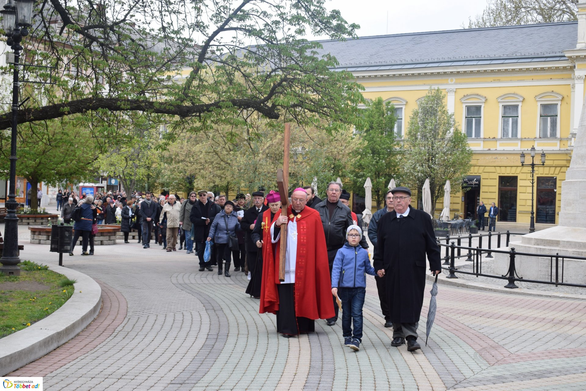 Városi Keresztút – Fotók: Nyíregyházi Egyházmegye