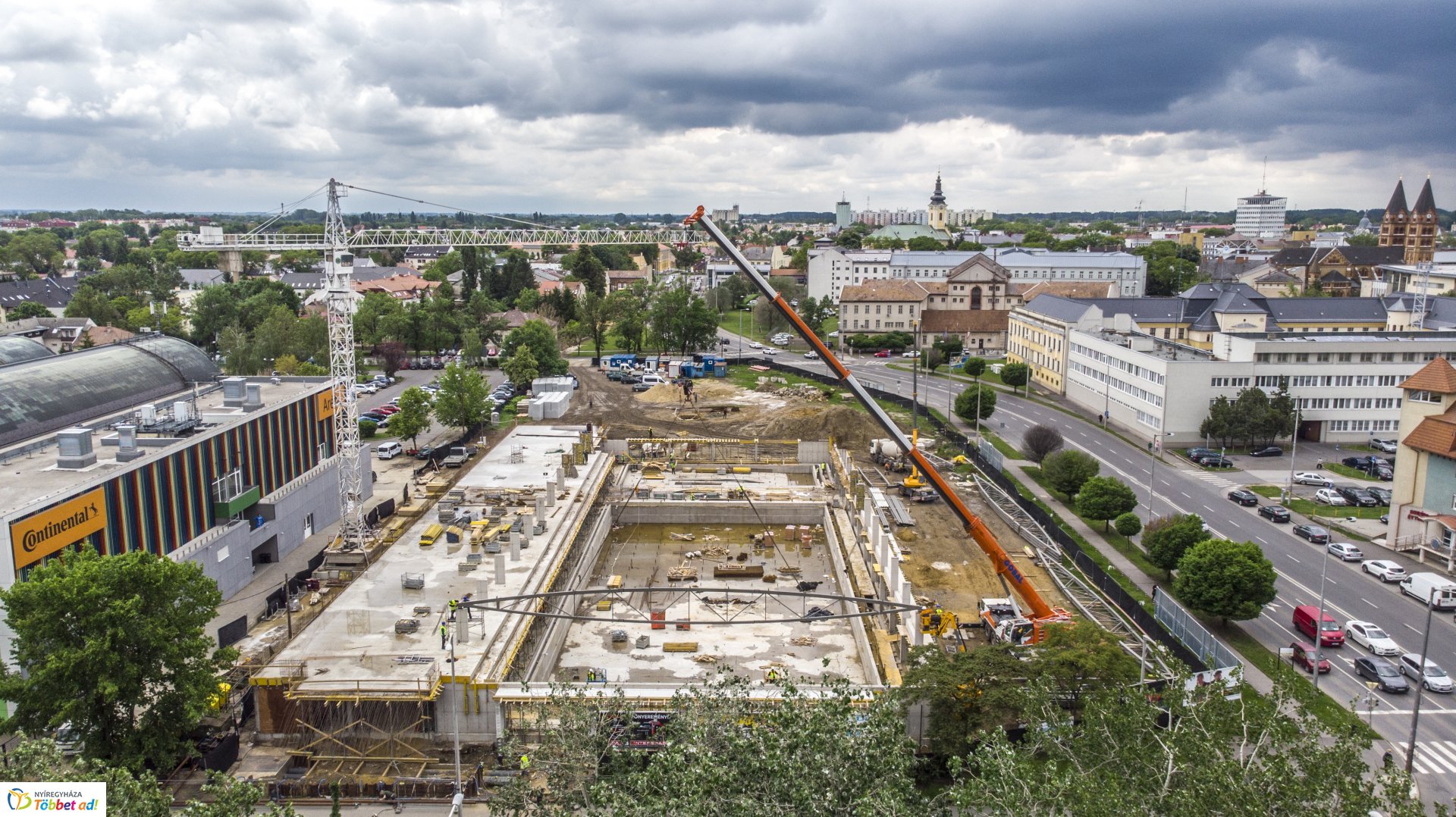 Városi Uszoda építkezése a magasból