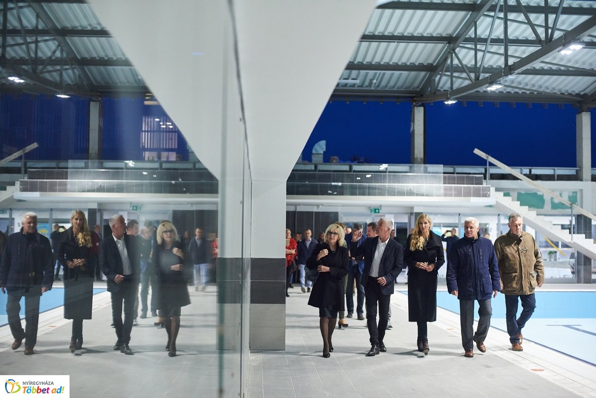 Városi Uszoda szemle