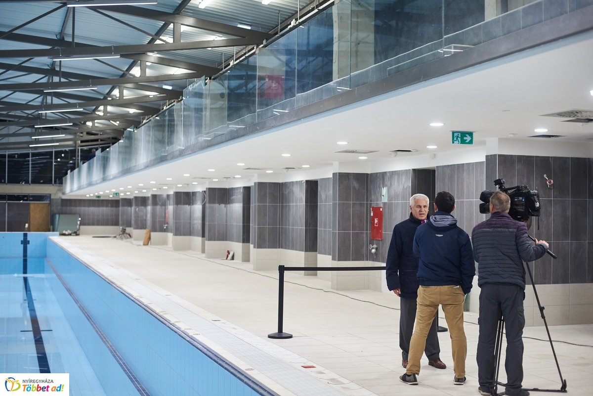 Városi Uszoda szemle