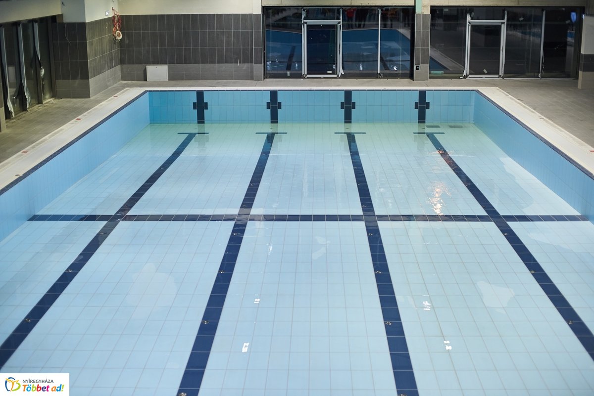 Városi Uszoda szemle