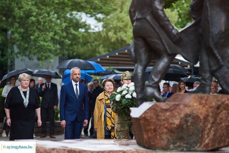 Városnap 2022 - emlékező koszorúzás