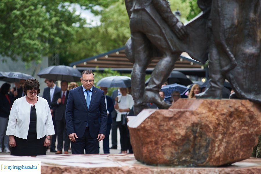 Városnap 2022 - emlékező koszorúzás