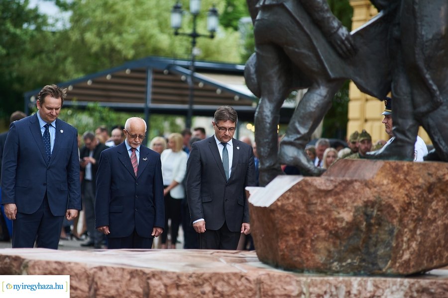 Városnap 2022 - emlékező koszorúzás