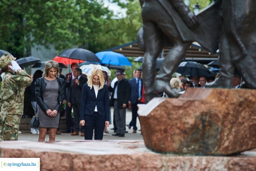 Városnap 2022 - emlékező koszorúzás