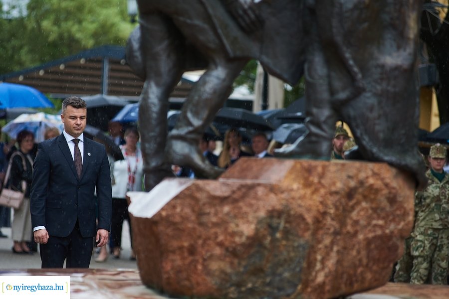 Városnap 2022 - emlékező koszorúzás