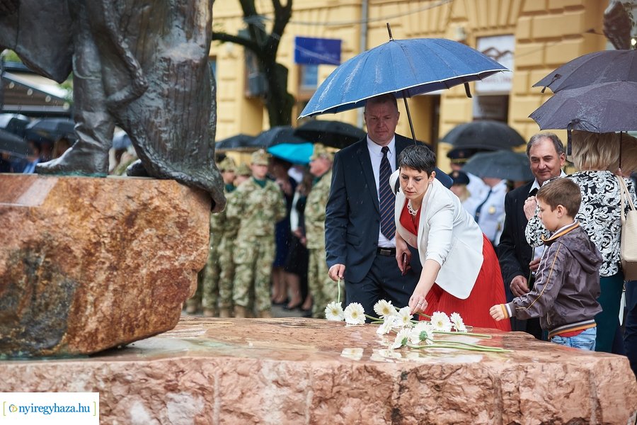 Városnap 2022 - emlékező koszorúzás