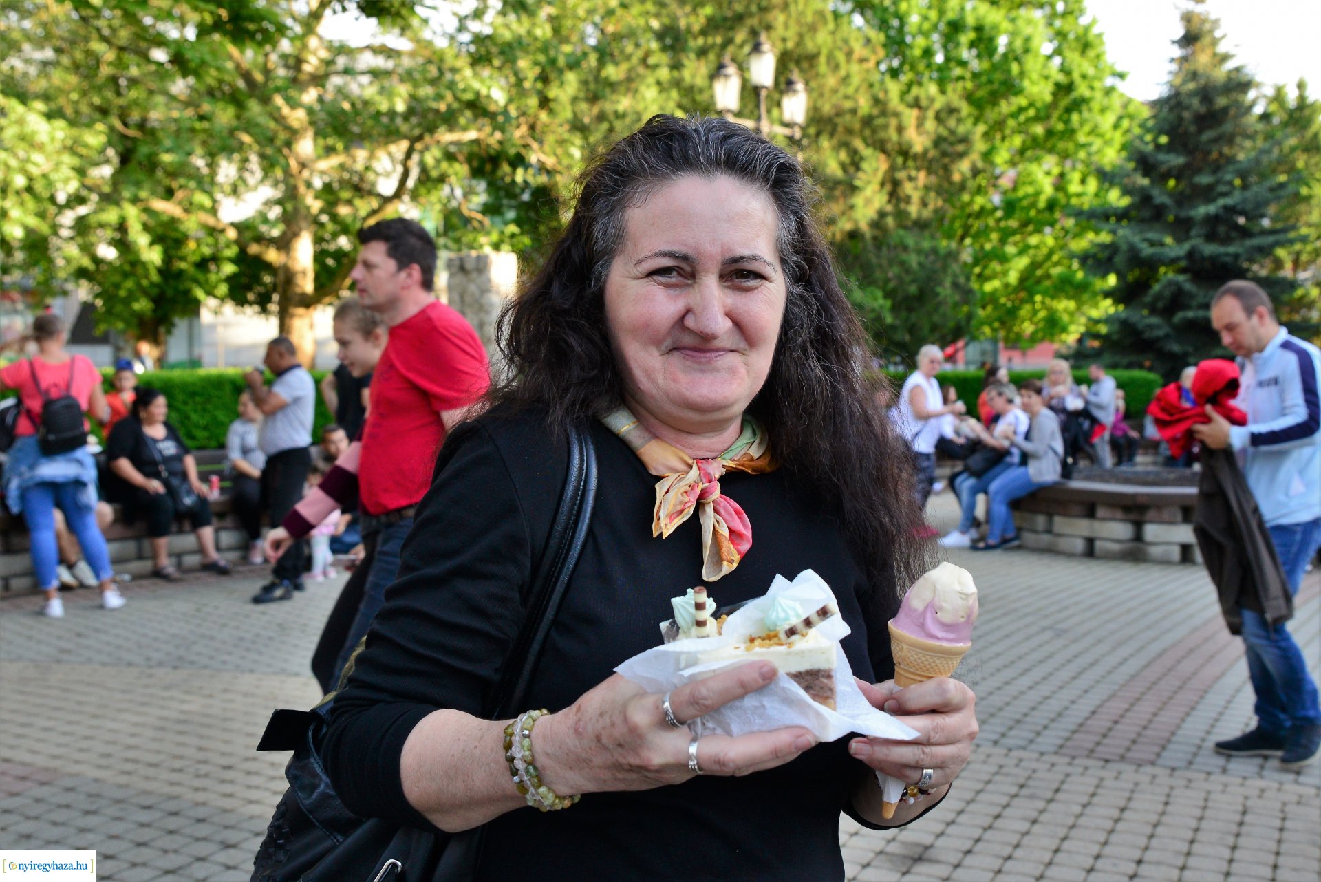 Városnap 2022 - fehércsokis várostortát készítettek a Sipkay-s cukrásztanulók