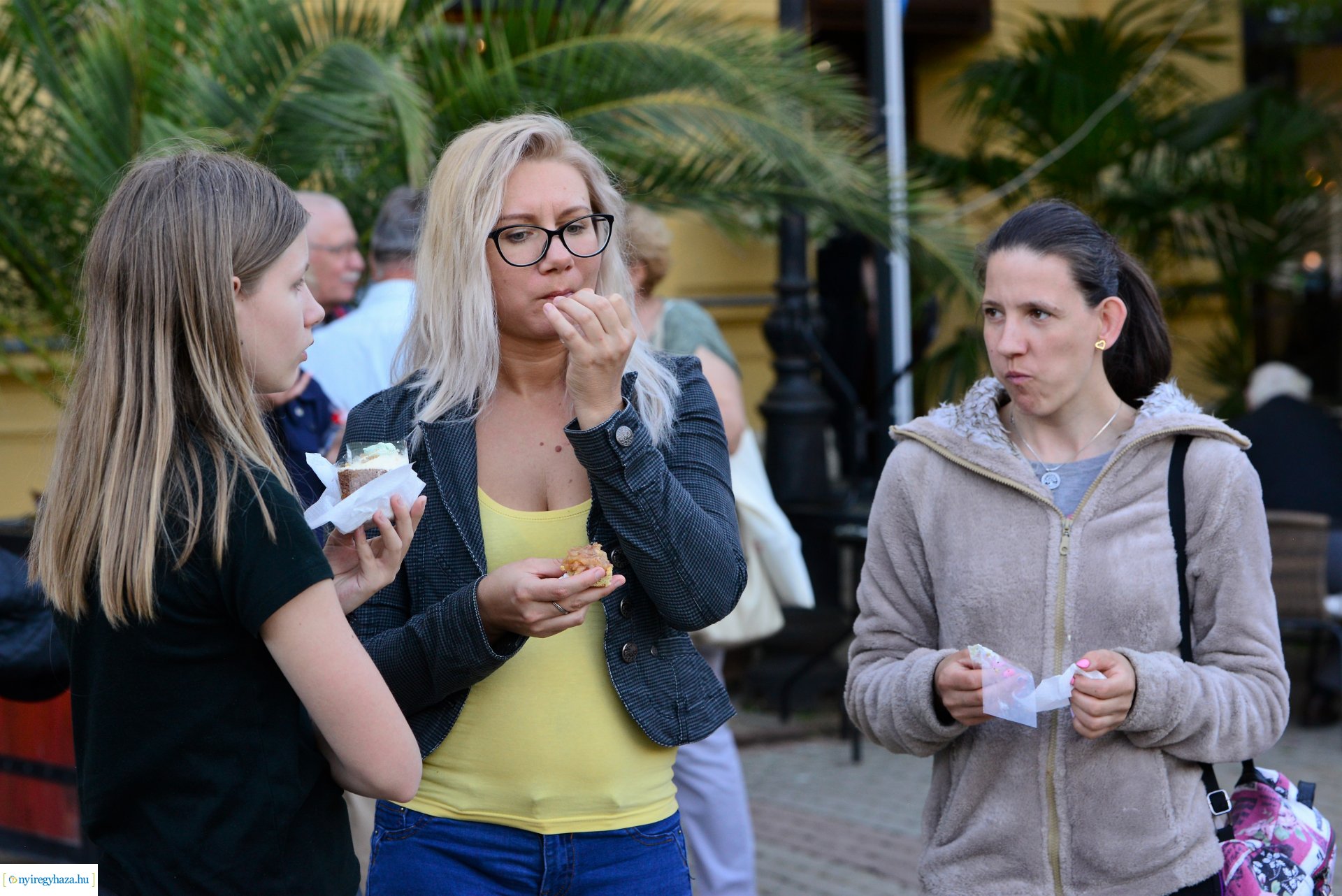 Városnap 2022 - fehércsokis várostortát készítettek a Sipkay-s cukrásztanulók