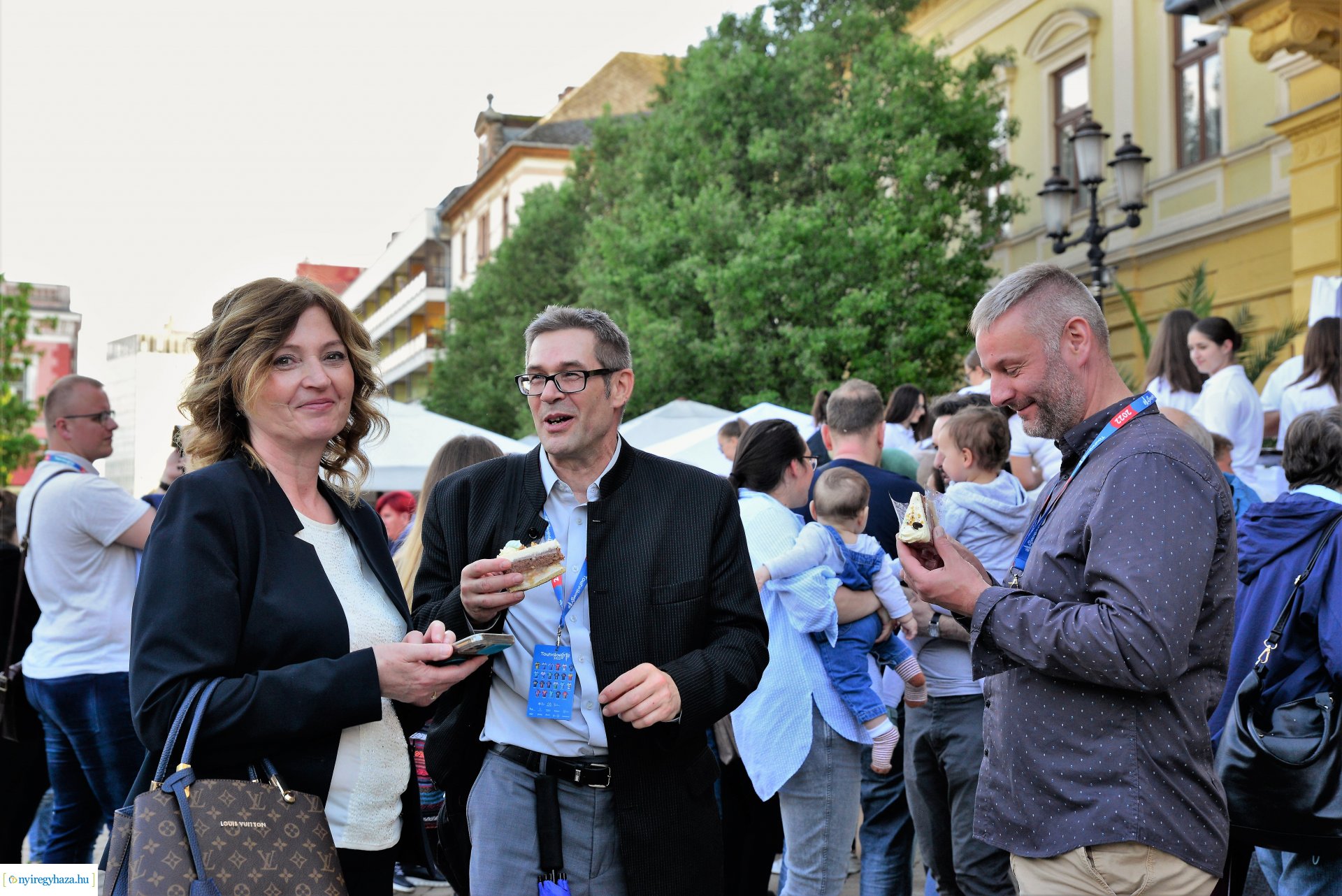 Városnap 2022 - fehércsokis várostortát készítettek a Sipkay-s cukrásztanulók